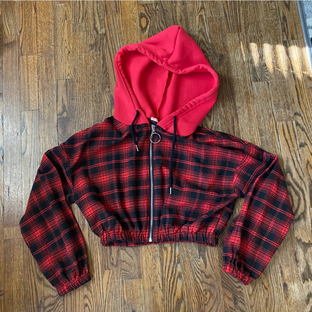 Red flannel cropped hoodie